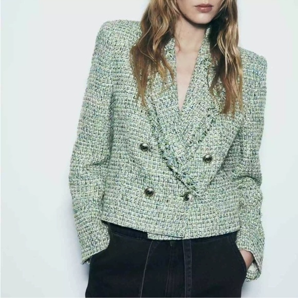 Zara DOUBLE BREASTED FRAYED CROPPED BLAZER - Picture 2 of 4